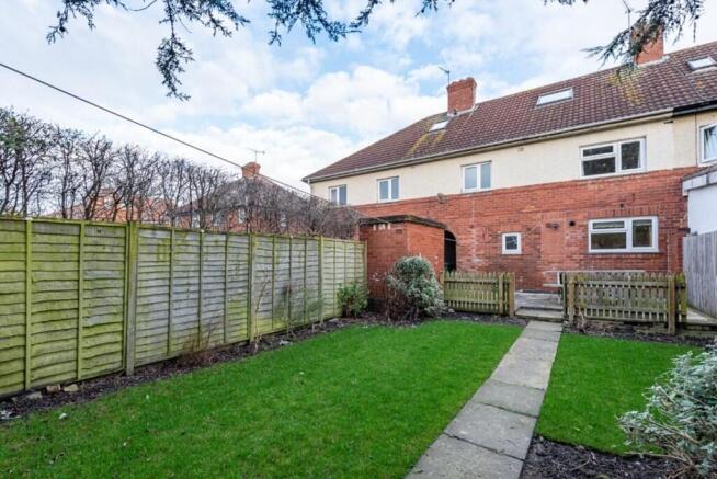 5 bed Terraced to rent Image 8