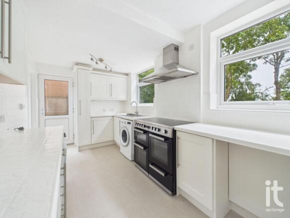 Chantry Road, Disley, Stockport, SK12 photo 4