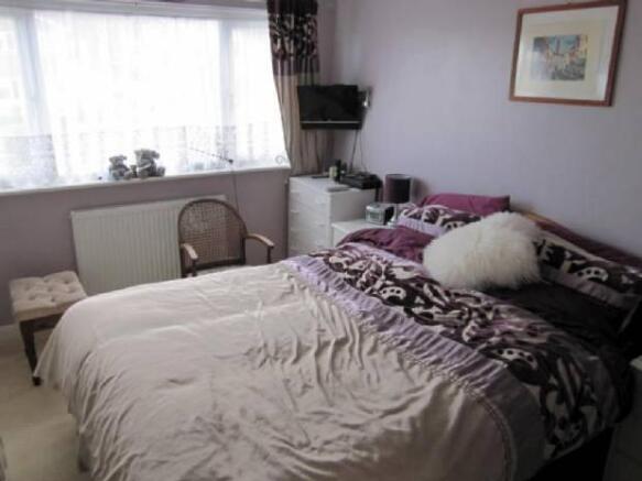 Bedroom 1 Photo 2
