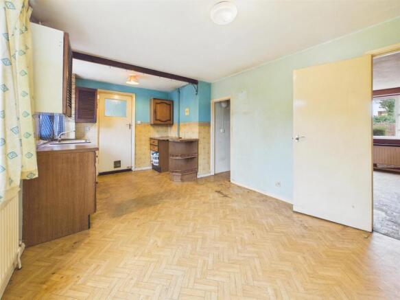Kentwood Close, Tilehurst, Reading photo 4