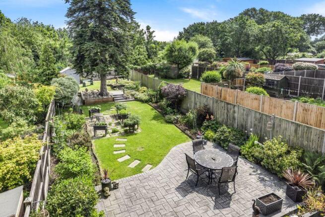 Rear garden sh...