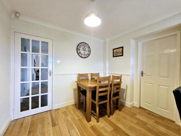 3 bed Semi-Detached Bungalow for sale Image 8