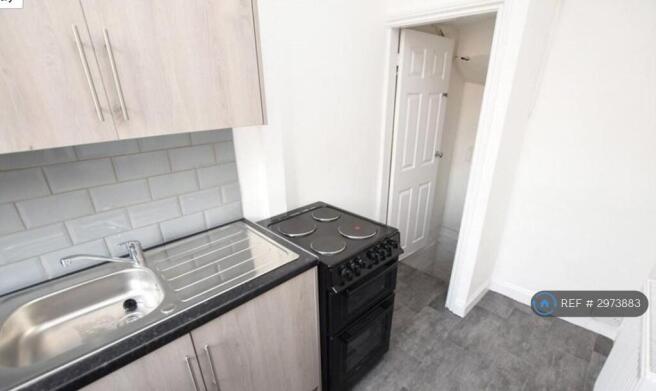 2 bed Terraced to rent Image 10