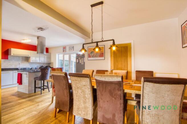 Kitchen / Dining Room