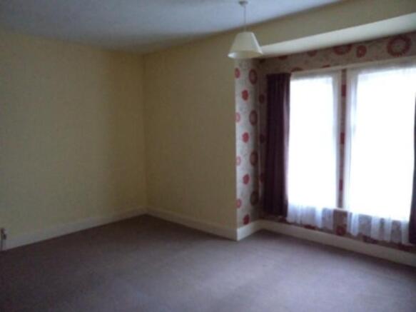 51VictoriaRoadBedroom1