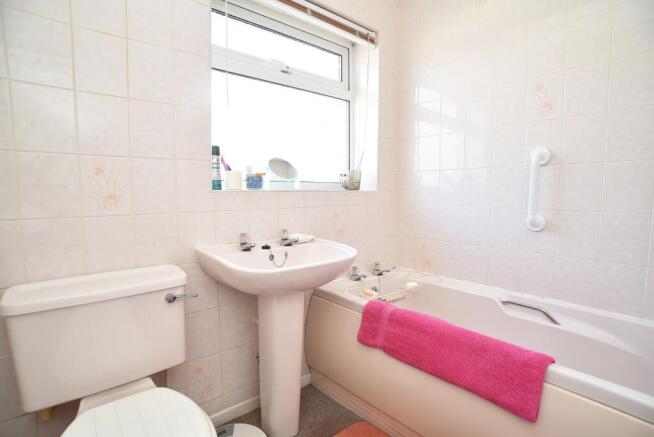 3 bed Semi-Detached for sale Image 9