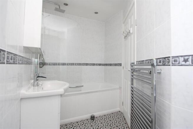 1 bed Apartment to rent Image 7