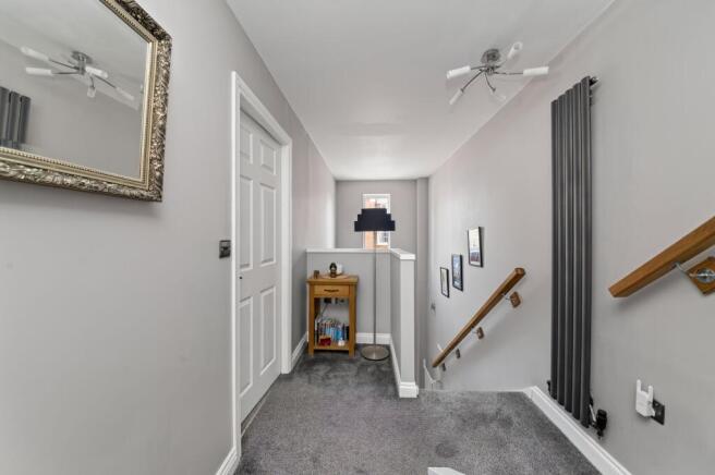 4 bed Terraced for sale Image 11