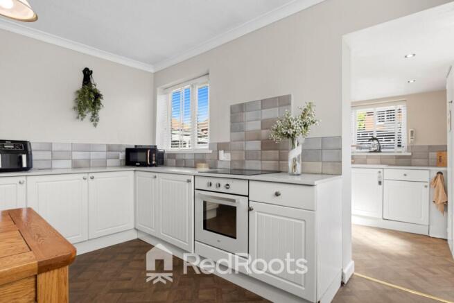 2 bed Detached for sale Image 8