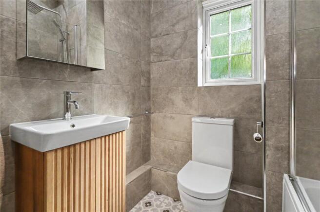 2 bed Apartment for sale Image 4