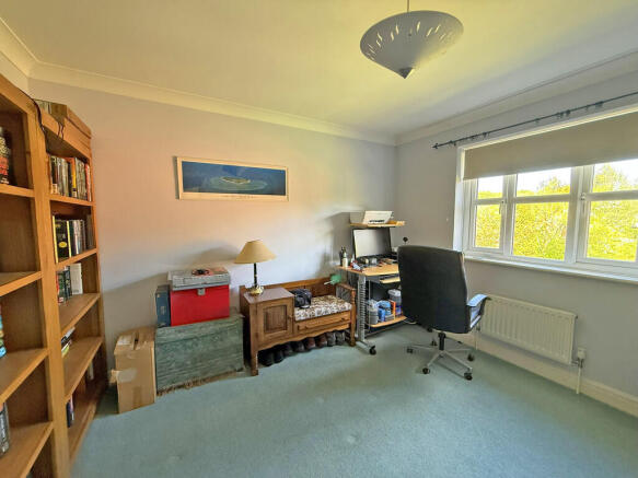 4 bed Detached for sale Image 12