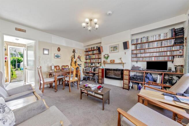Cottonmill Crescent, St. Albans photo 4