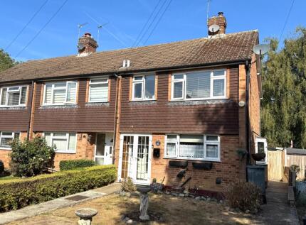 Yeoveney Close Moor Lane, Staines-upon-Thames, Middlesex, TW19