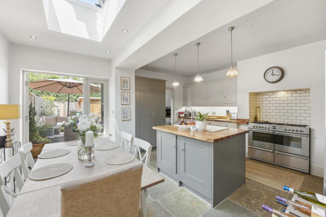 4 bed Terraced for sale Image 10