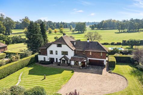 Guildford Road, Effingham, KT24