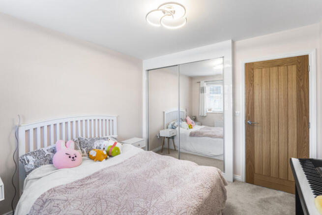 4 bed Detached for sale Image 9