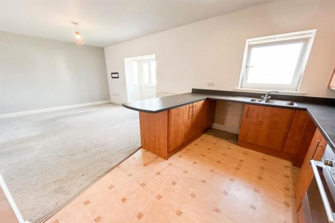 Lounge / Kitchen