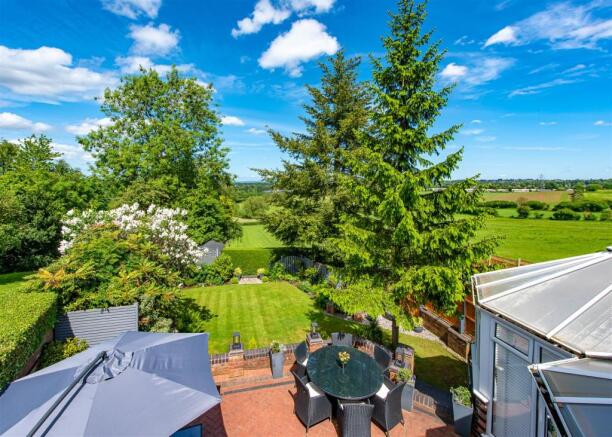 110 Springhill Lane-gdn3.jpg