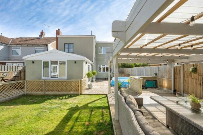 3 bed Detached for sale Image 4