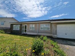 5, Furzy Bank, Pembroke Dock SA72 6QH