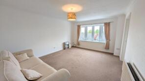 6, Adbolton Lodge, Whimsey Park, Nottingham NG4 1DR