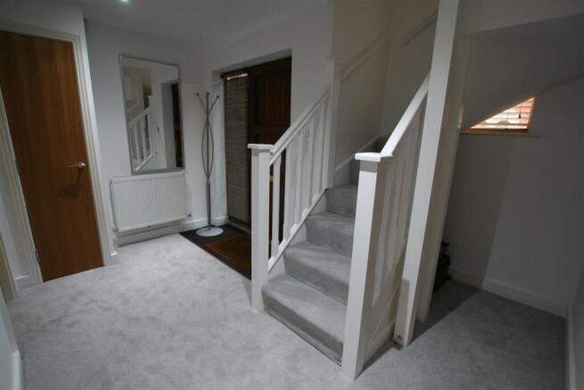 stwulstanscourt,2hallway.JPG