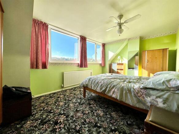 Bedroom1.jpg