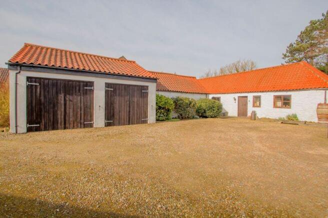 7 bed Detached for sale Image 10