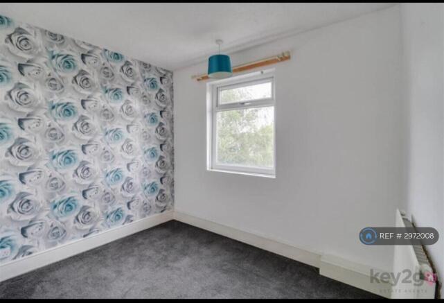 2 bed Semi-Detached to rent Image 12