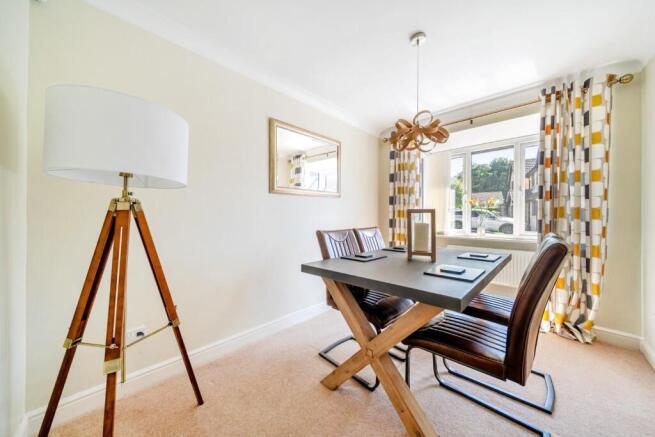 4 bed Detached for sale Image 7