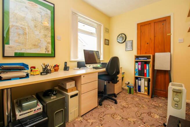 3 bed Detached Bungalow for sale Image 10