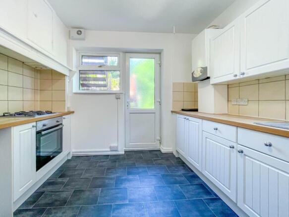 KITCHEN (2)