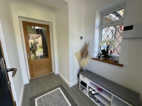 15 - Porch.jpg