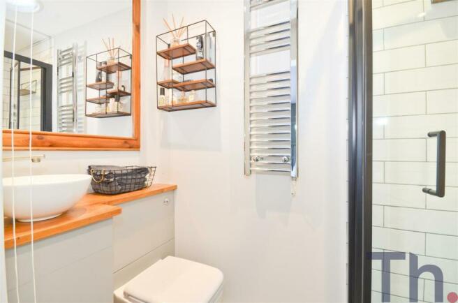 En-suite Shower Room.JPG