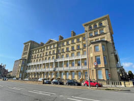 Flat 43, 8 Kings House, Queens Gardens, Hove BN3 2QU