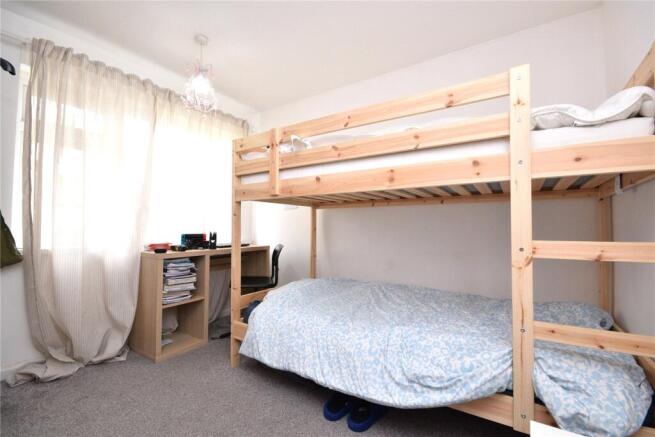 3 bed Terraced to rent Image 8