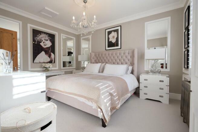 Main bedroom with en suite shower room