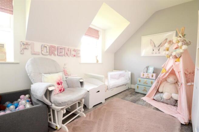 8 Bedroom 2.JPG