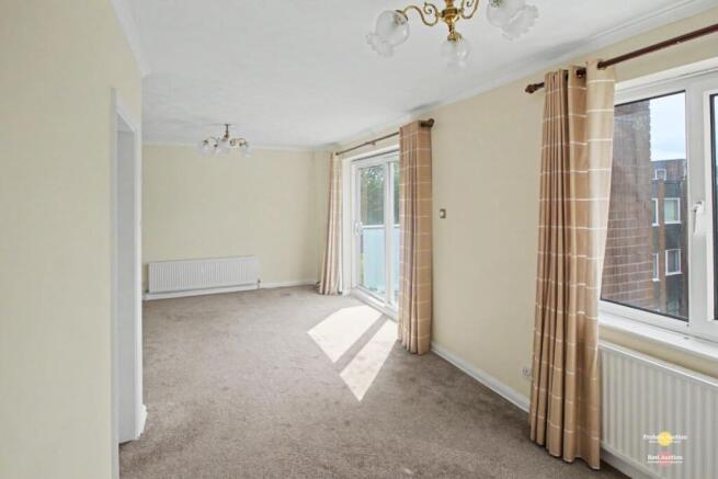 2 bed Apartment for sale Image 5