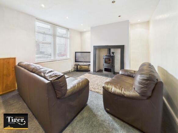 CAM02176G0-PR0775...