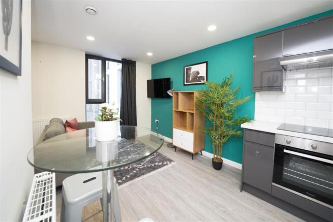 Studio to rent Image 4