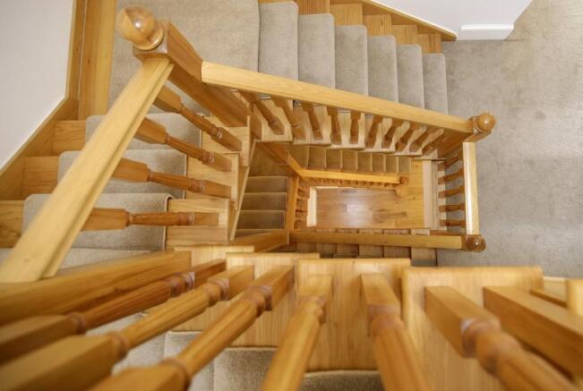 FEATURE STAIRCASE