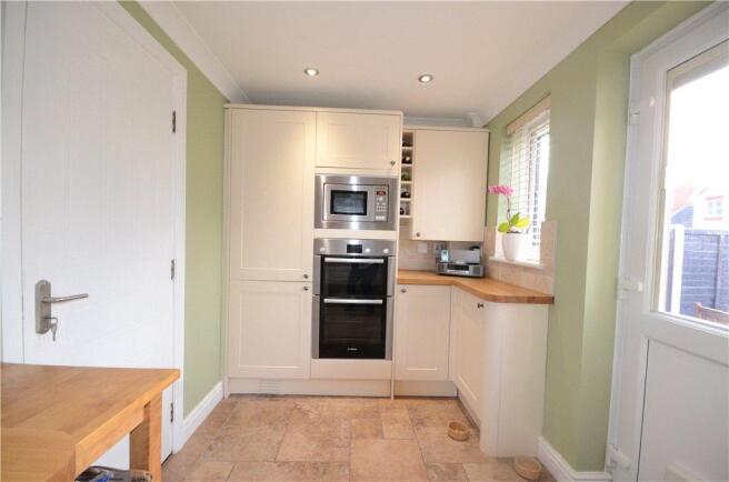 Kitchen 02