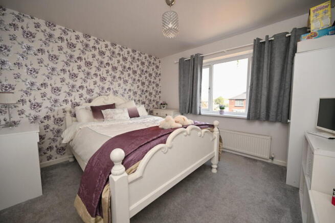 4 bed Detached for sale Image 12