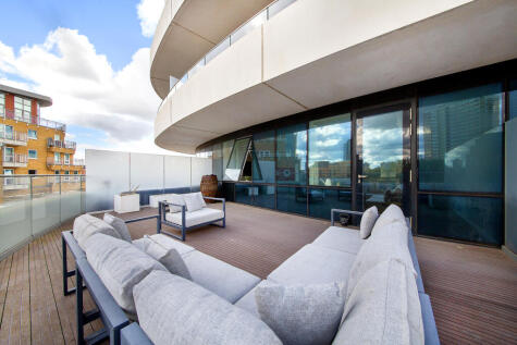 Lombard Wharf,
12 Lombard Road, SW11