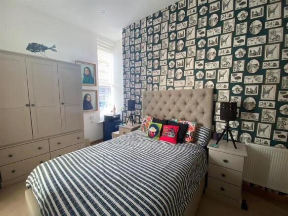 charlbury bed1.jpg