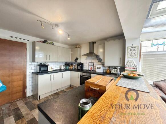 2 bed Semi-Detached for sale Image 5