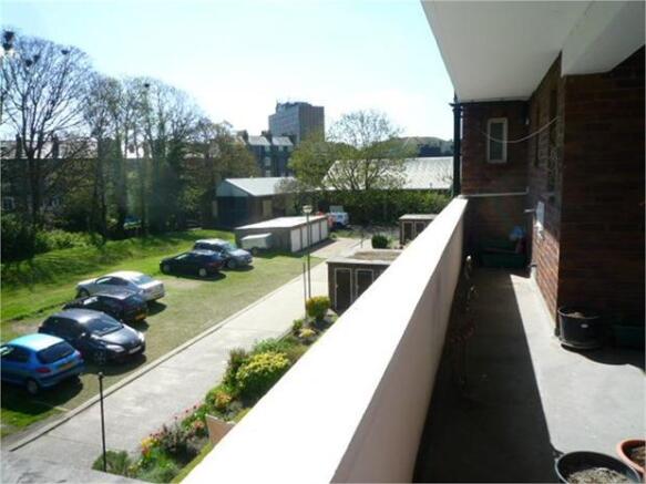 Photo 13