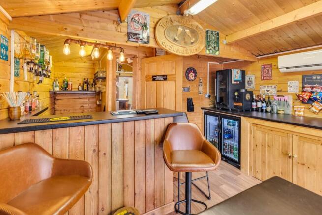 Garden Room/Bar