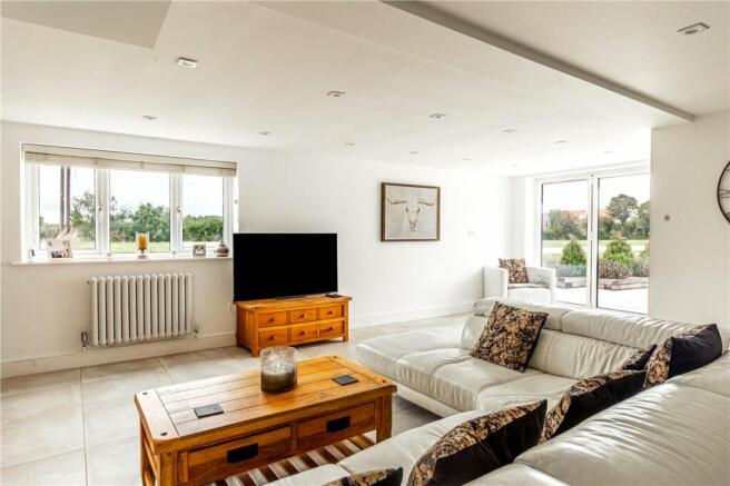 Kitchen/ Family Room